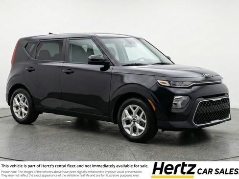 Used 2025 Kia Soul LX w/ LX Technology Package FWD image 1