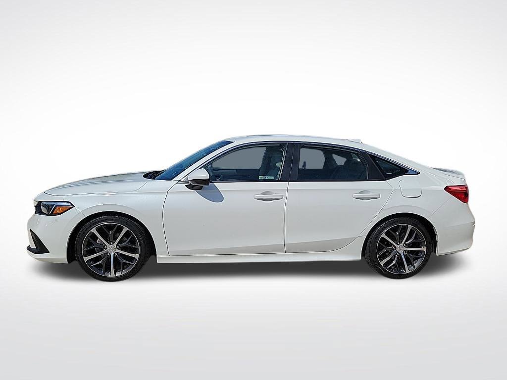 Used 2024 Honda Civic Touring image 2