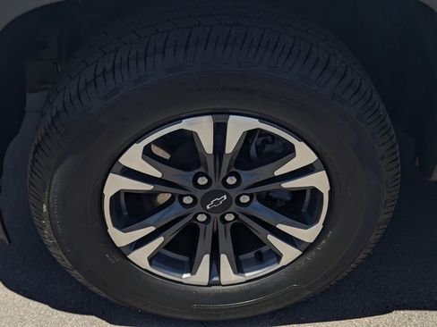 Used 2022 Chevrolet Colorado Z71 AWD/4WD image 7