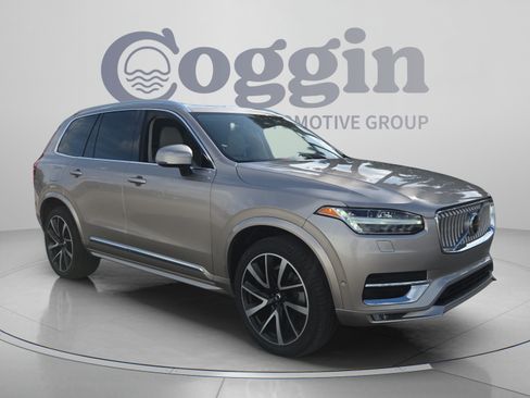 Used 2023 Volvo XC90 B6 Plus w/ Protection Package Premier AWD/4WD image 7