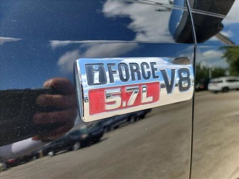Used 2013 Toyota Tundra Limited w/ Memory Pkg AWD/4WD image 9