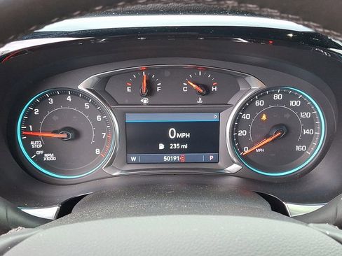 Used 2024 Chevrolet Traverse LT image 20