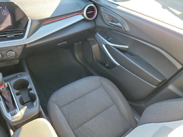 Certified 2024 Chevrolet Trax RS FWD image 14
