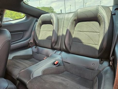Used 2018 Ford Mustang Shelby GT350 w/ Convenience Package RWD image 10
