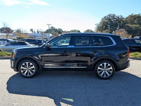 Used 2022 Kia Telluride EX w/ EX Premium Package image 8