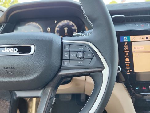 New 2026 Jeep Grand Cherokee L Limited AWD/4WD image 16