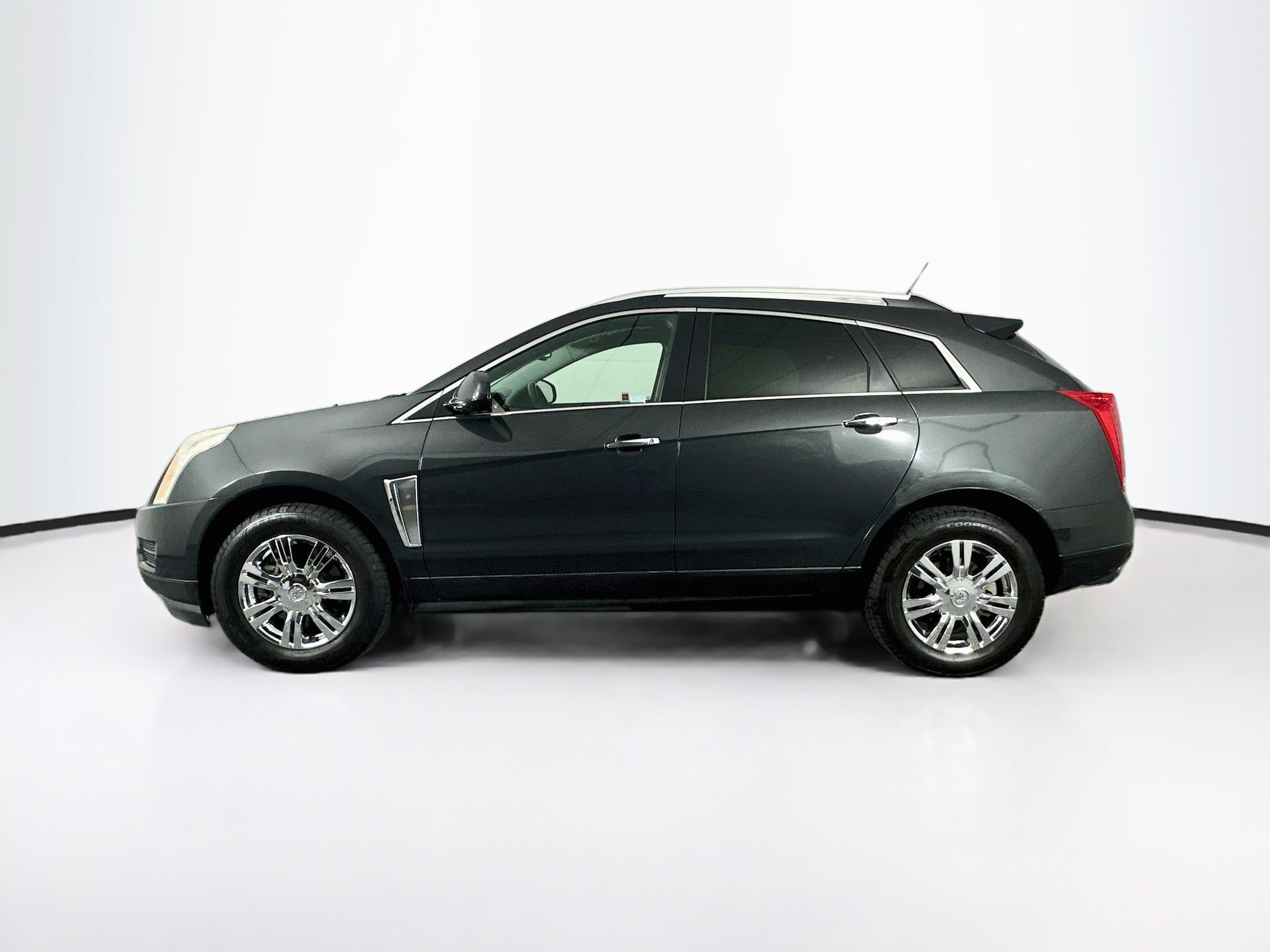 Used 2014 Cadillac SRX Luxury w/ Driver Awareness Package FWD image 4
