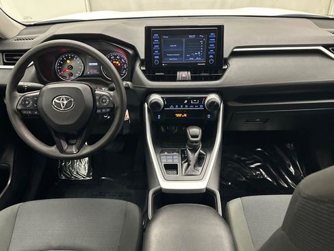 Used 2022 Toyota RAV4 LE AWD/4WD image 22