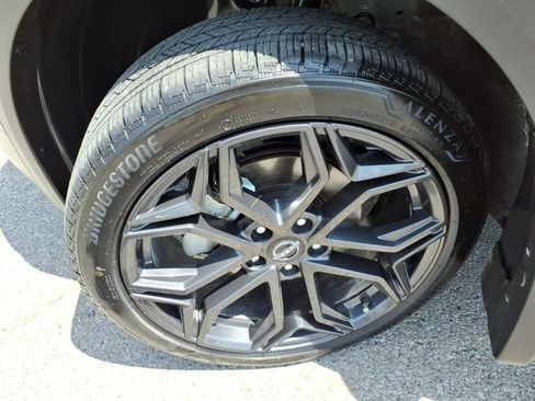 Certified 2025 Nissan Kicks SR FWD image 20
