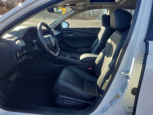 Used 2025 Honda Accord EX-L image 13