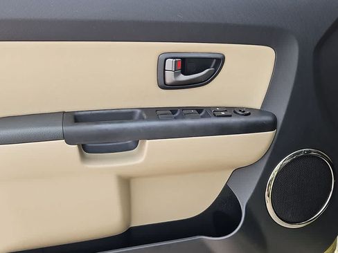 Used 2010 Kia Soul ! FWD image 11