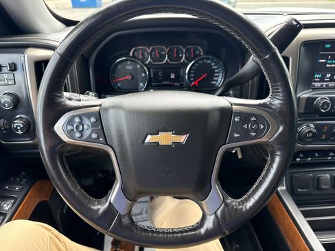 Used 2018 Chevrolet Silverado 1500 High Country AWD/4WD image 19