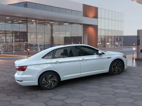 Used 2019 Volkswagen Jetta SEL Premium FWD image 12
