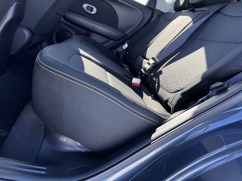 Used 2014 Kia Soul + w/ UVO w/Eservices Package image 10