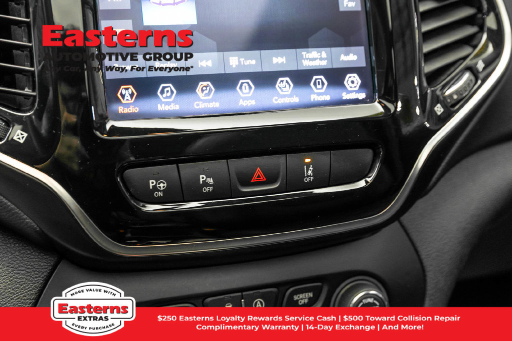 Used 2021 Jeep Cherokee Limited w/ Mopar Interior Package AWD/4WD image 21
