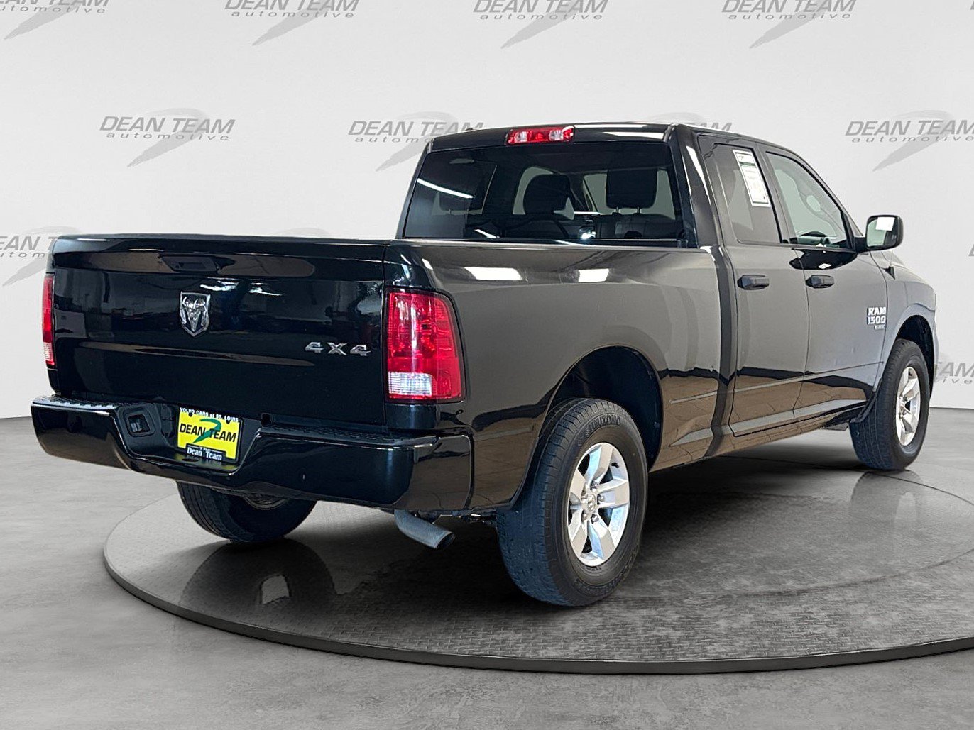 Used 2019 RAM 1500 Express AWD/4WD image 4