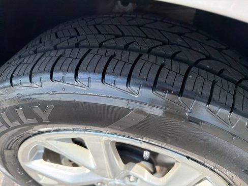 Used 2018 Chevrolet Equinox Premier AWD/4WD image 33