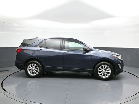 Used 2019 Chevrolet Equinox LS FWD image 5