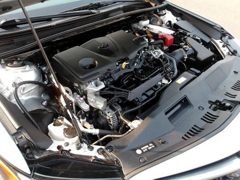 Used 2021 Toyota Camry XSE image 23