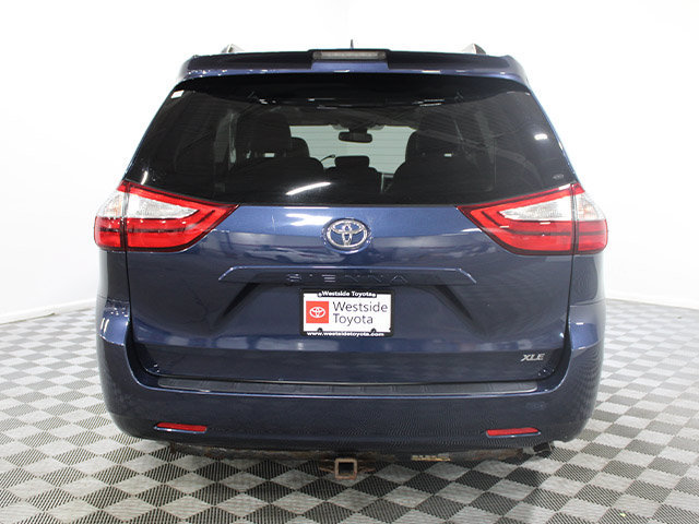 Used 2019 Toyota Sienna XLE FWD image 5