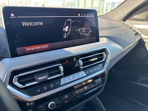 Used 2023 BMW X4 xDrive30i w/ Premium Package AWD/4WD image 12