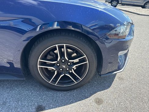 Used 2018 Ford Mustang Premium w/ Equipment Group 201A image 3