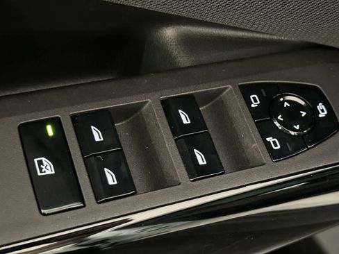 Used 2026 BMW X3 xDrive30 w/ Premium Package image 13