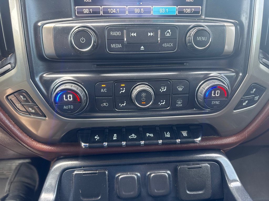 Used 2015 Chevrolet Silverado 2500 High Country w/ Duramax Plus Package AWD/4WD image 17