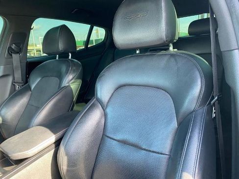 Used 2020 Kia Stinger GT-Line image 11