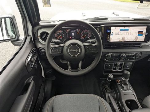 New 2025 Jeep Gladiator Sport image 16