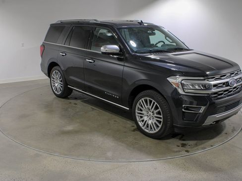 Used 2023 Ford Expedition Platinum image 9