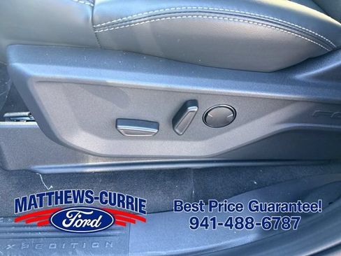 New 2026 Ford Expedition Platinum w/ Stealth Appearance Package AWD/4WD image 10