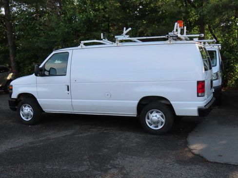 Used 2012 Ford E-150 and Econoline 150 RWD image 3