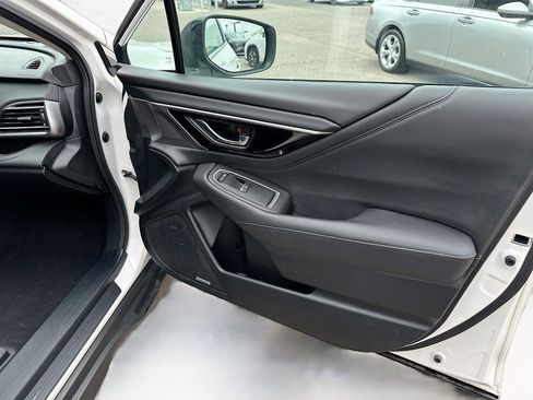 Used 2024 Subaru Outback Limited image 32