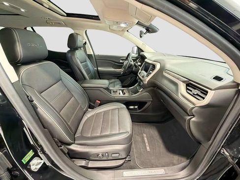 Used 2022 GMC Acadia Denali w/ Denali Ultimate Package FWD image 27