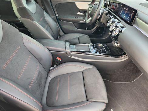 Certified 2025 Mercedes-Benz CLA 250 4MATIC image 15