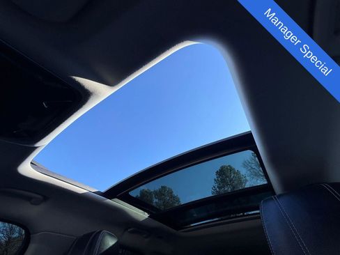 Used 2020 Land Rover Range Rover Velar S image 59