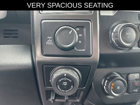 Used 2019 Ford F150 XLT w/ Equipment Group 302A Luxury AWD/4WD image 21