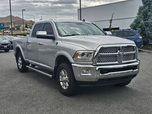 Used 2016 RAM 2500 Laramie w/ Convenience Group AWD/4WD image 7