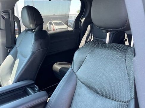 Used 2023 Toyota Sienna XSE AWD/4WD image 12