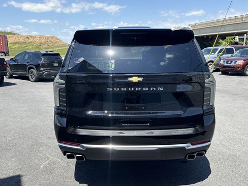 New 2026 Chevrolet Suburban High Country AWD/4WD image 4