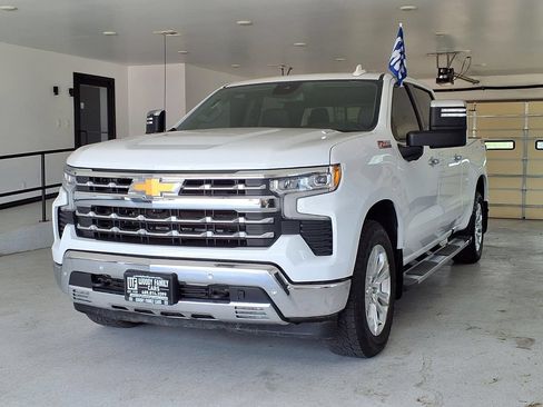 Used 2024 Chevrolet Silverado 1500 LTZ AWD/4WD image 21