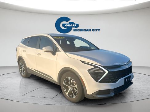 Used 2024 Kia Sportage EX FWD image 7