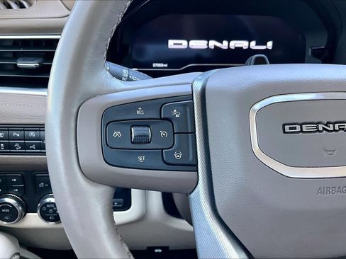 Used 2024 GMC Yukon Denali w/ Denali Reserve Package AWD/4WD image 24