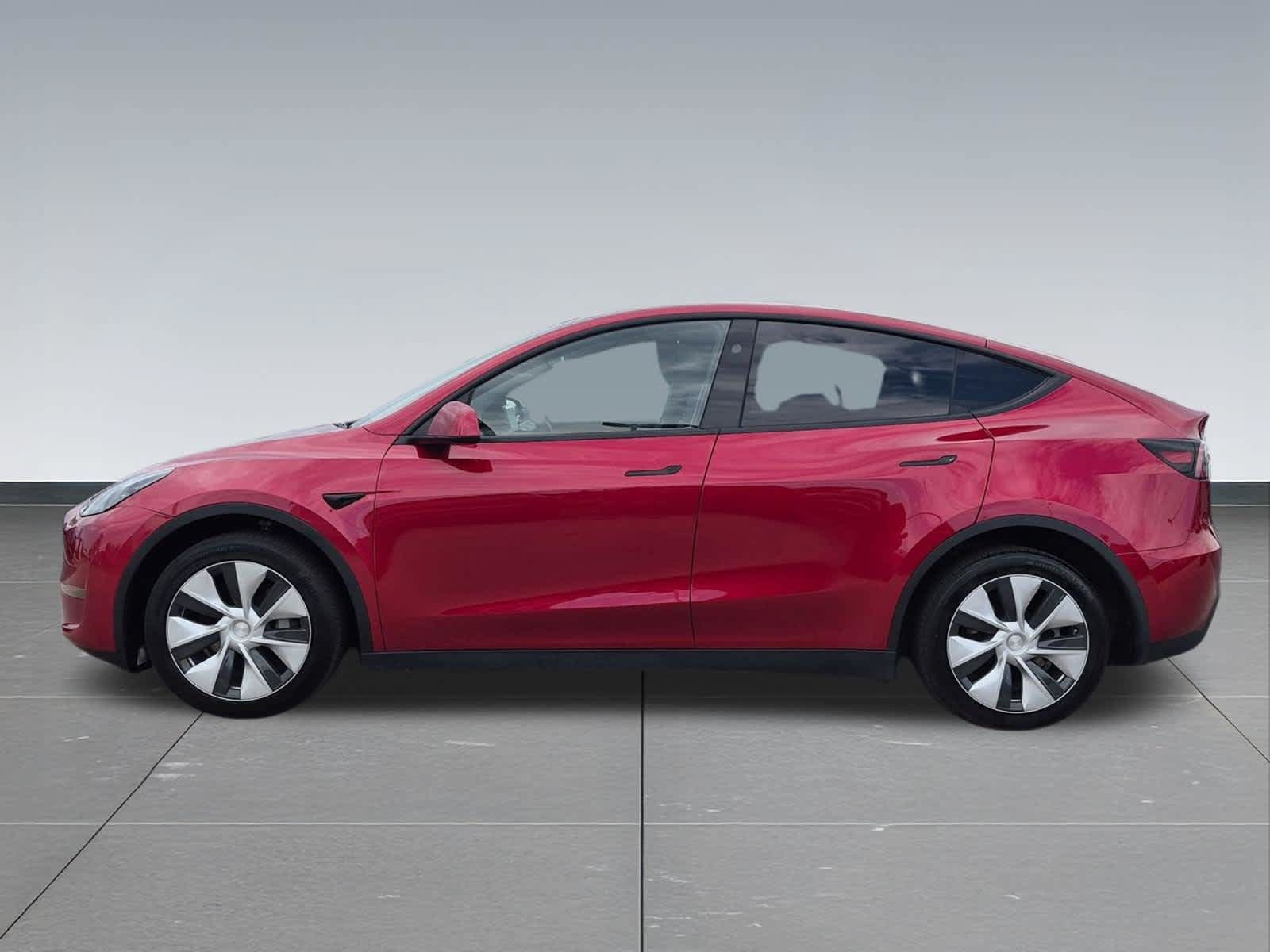 Used 2024 Tesla Model Y Long Range AWD/4WD image 3