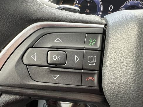 New 2025 Jeep Grand Cherokee Altitude image 46