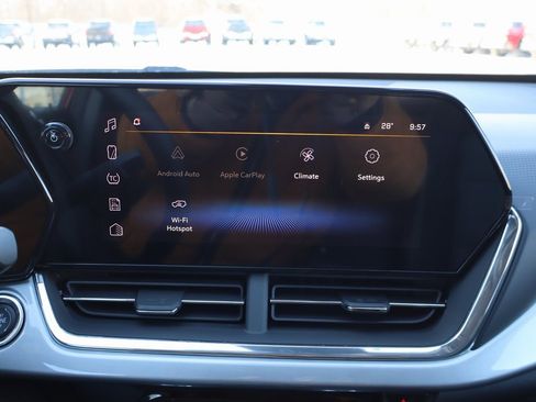 New 2026 Chevrolet Trax LT image 12