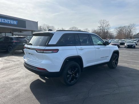 New 2026 Jeep Grand Cherokee Limited w/ Limited Altitude Package AWD/4WD image 5