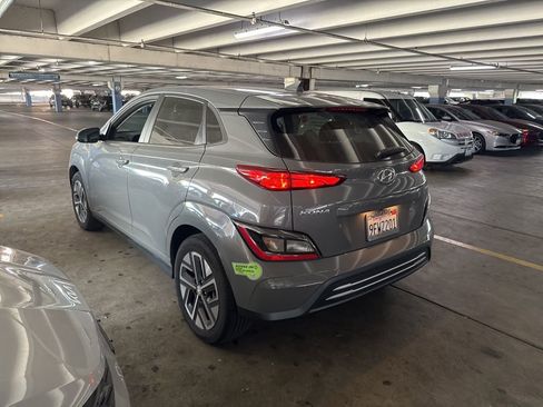 Certified 2023 Hyundai Kona SE image 2