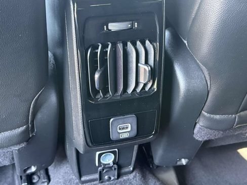 Used 2023 Jeep Compass Latitude AWD/4WD image 7